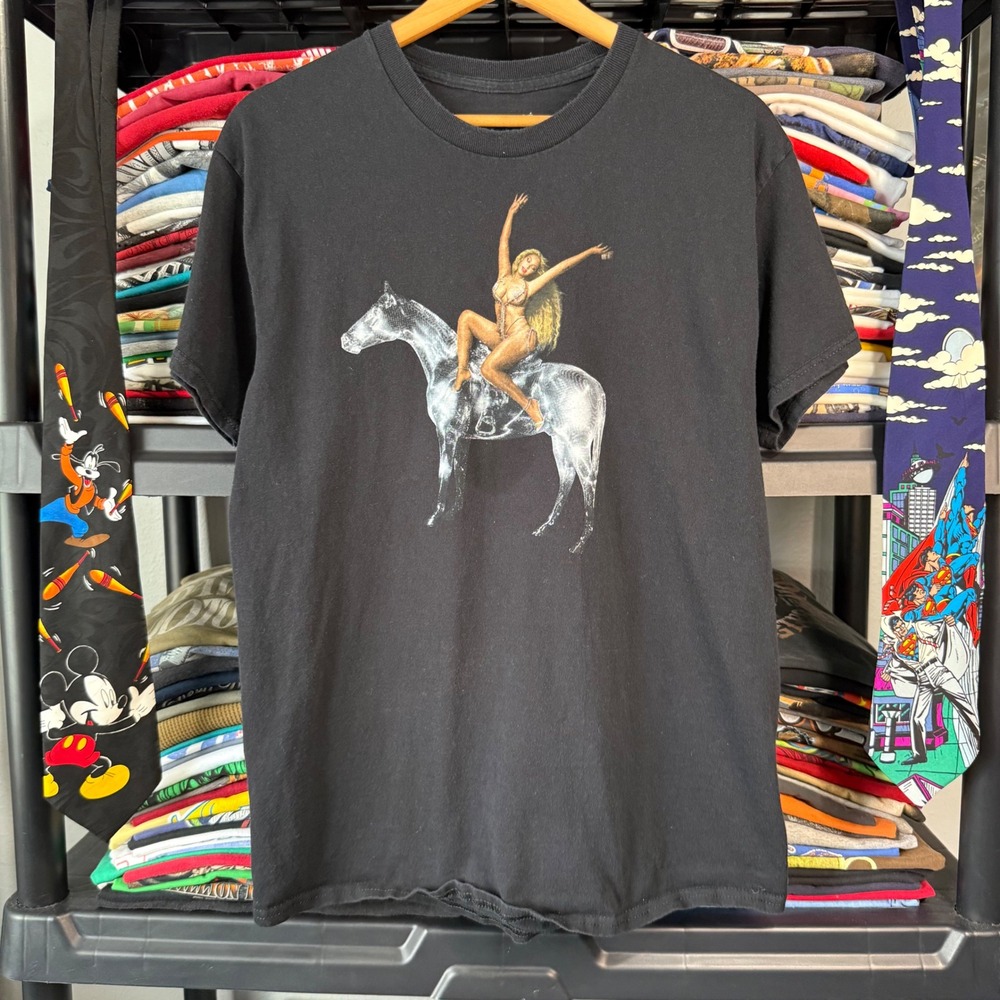 Modern Black Beyonce Renaissance Graphic T Shirt Size M